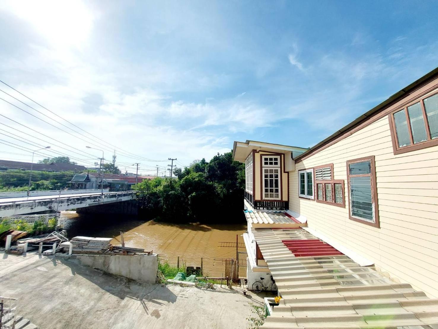 Albergue Hello Sunshine Phra Nakhon Si Ayutthaya Exterior foto
