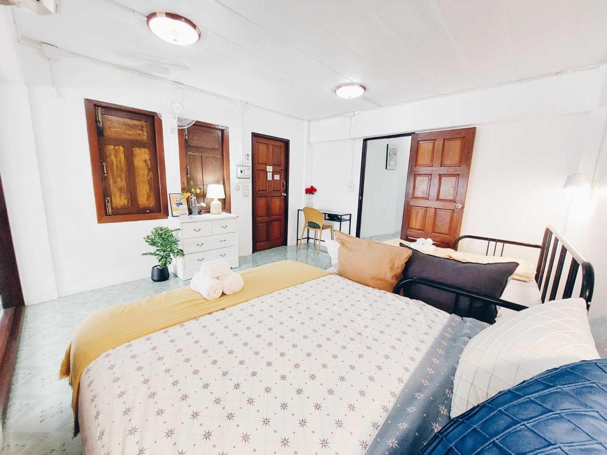 Albergue Hello Sunshine Phra Nakhon Si Ayutthaya Exterior foto