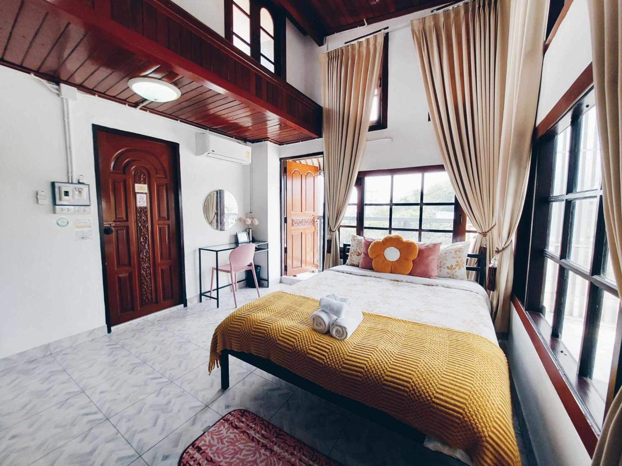 Albergue Hello Sunshine Phra Nakhon Si Ayutthaya Exterior foto