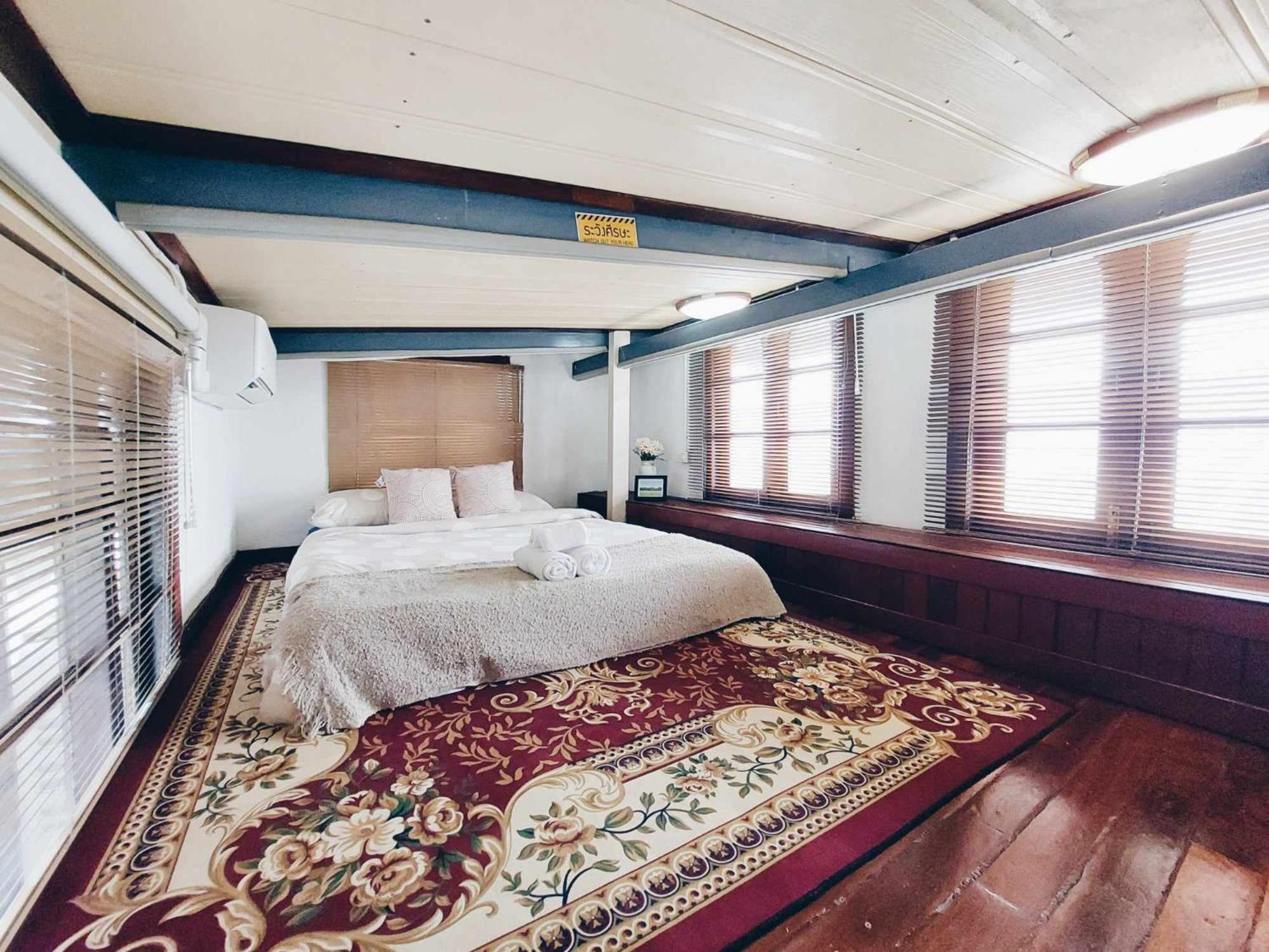 Albergue Hello Sunshine Phra Nakhon Si Ayutthaya Exterior foto
