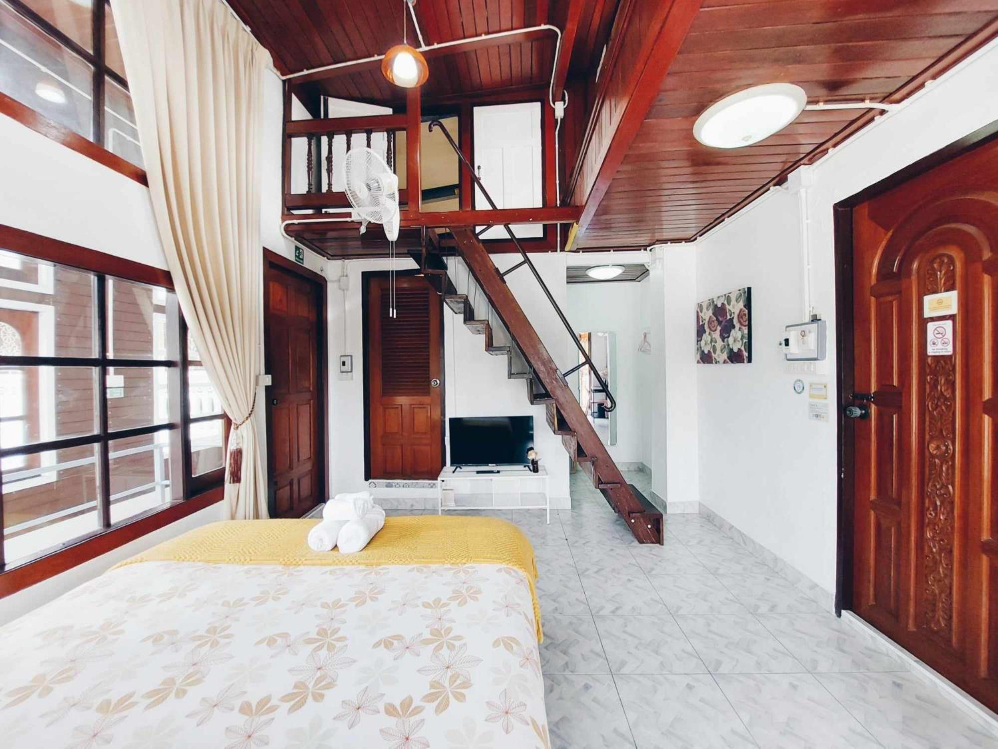 Albergue Hello Sunshine Phra Nakhon Si Ayutthaya Exterior foto