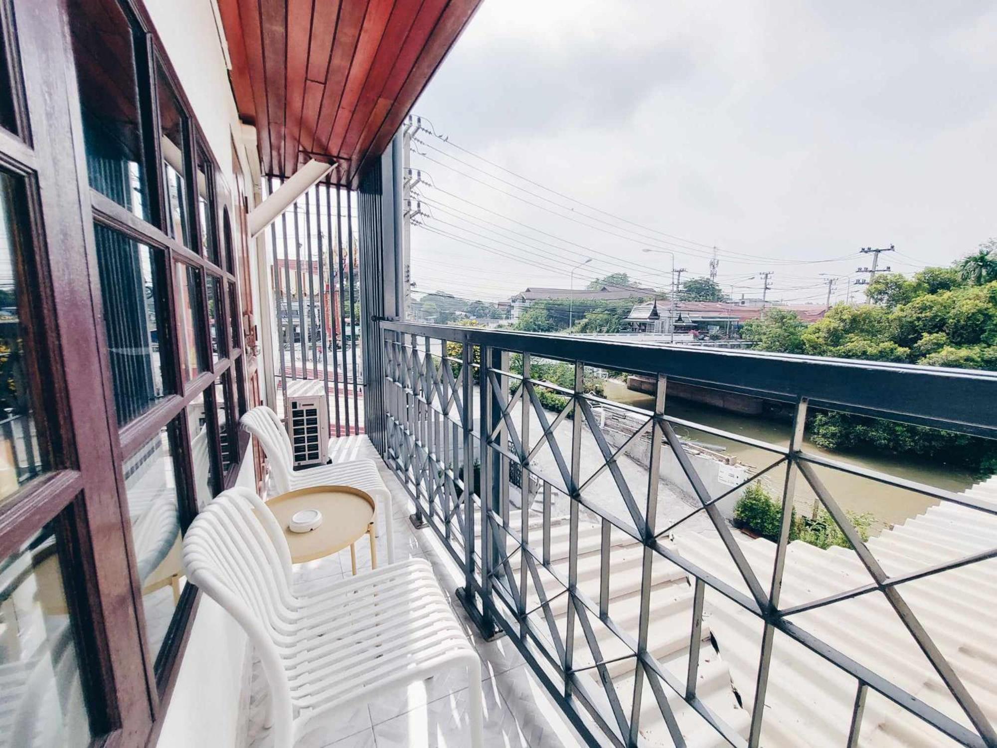 Albergue Hello Sunshine Phra Nakhon Si Ayutthaya Exterior foto