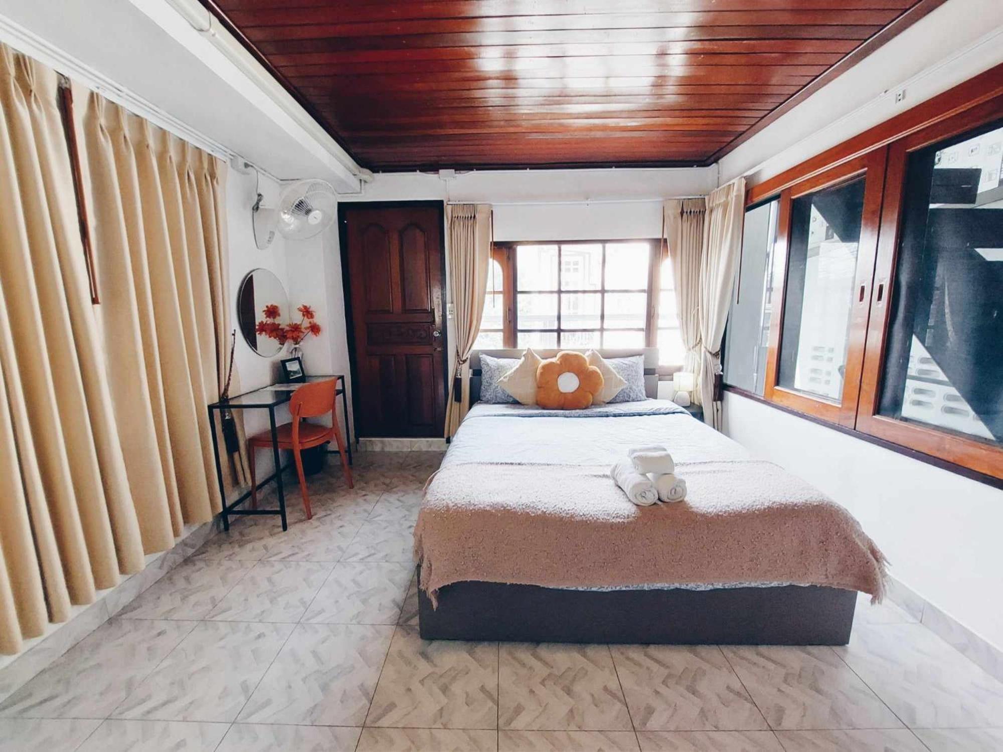 Albergue Hello Sunshine Phra Nakhon Si Ayutthaya Exterior foto