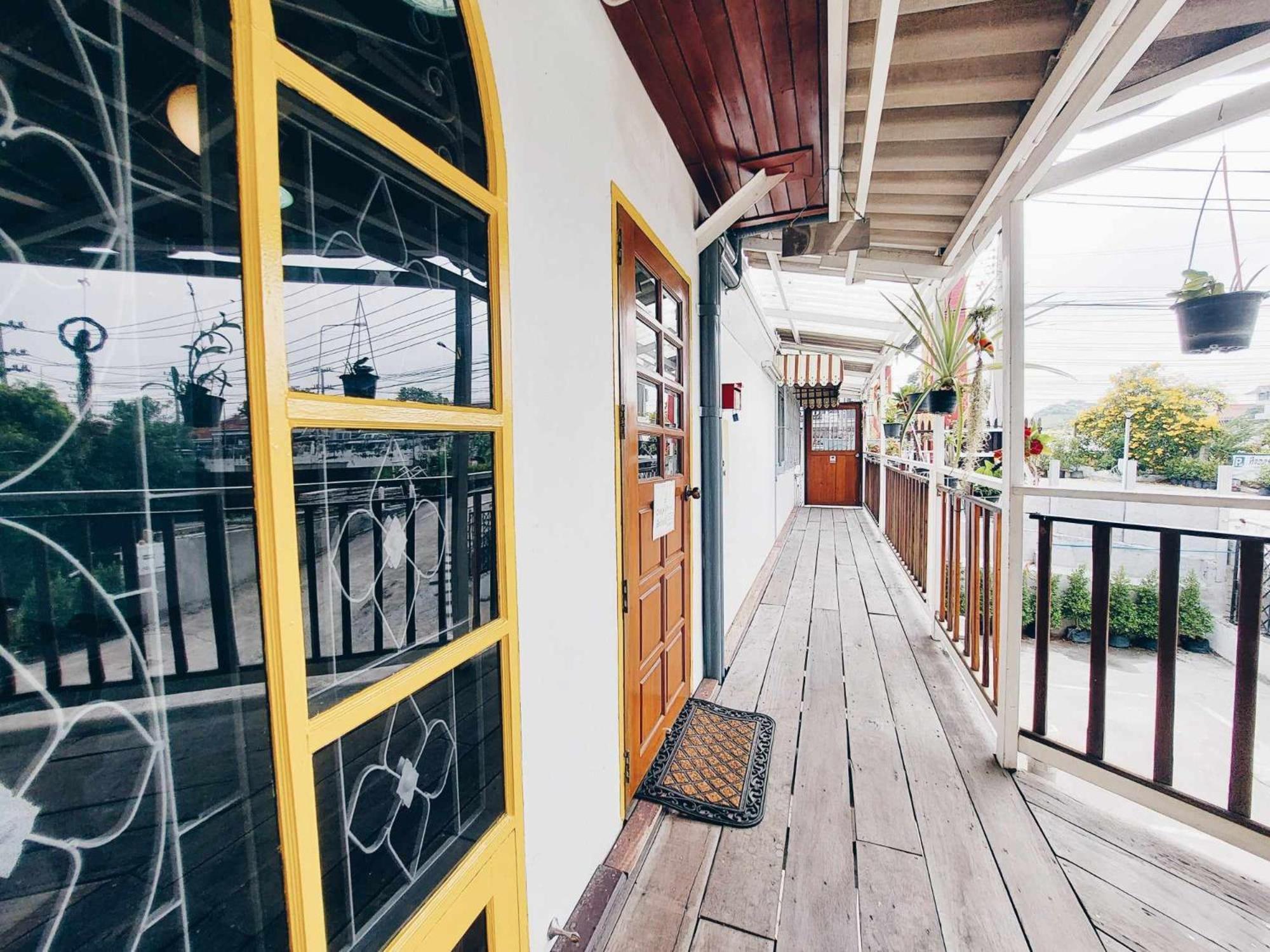 Albergue Hello Sunshine Phra Nakhon Si Ayutthaya Exterior foto