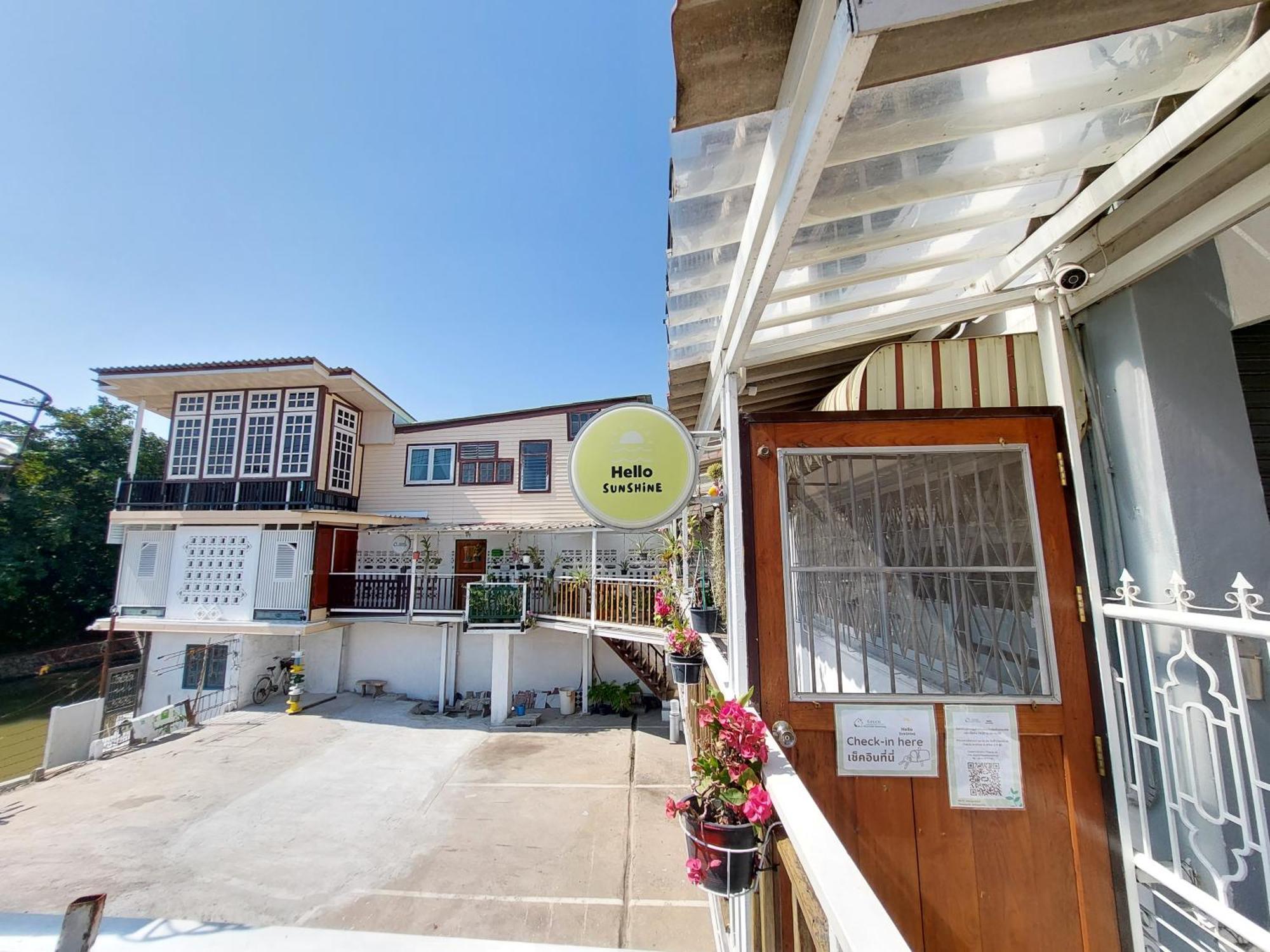 Albergue Hello Sunshine Phra Nakhon Si Ayutthaya Exterior foto